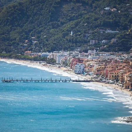 La Sterlizia Di Santa Croce Alassio