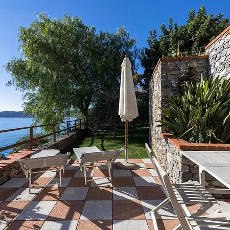 La Sterlizia Di Santa Croce Resort Alassio