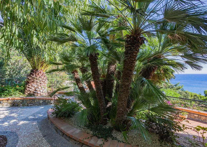 La Sterlizia Di Santa Croce Semesteranläggning (resort) Alassio