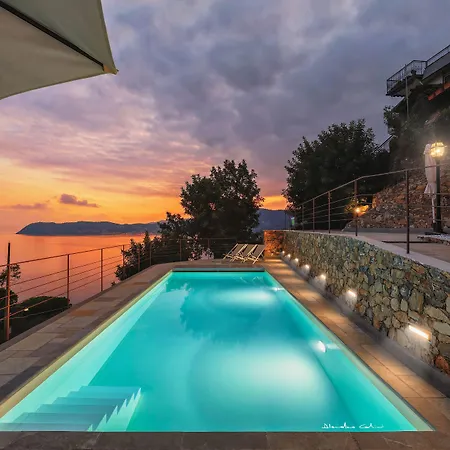 La Sterlizia Di Santa Croce Üdülőközpont Alassio