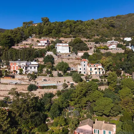 La Sterlizia Di Santa Croce 3* Alassio