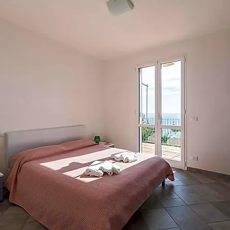 La Sterlizia Di Santa Croce Rezort 3*